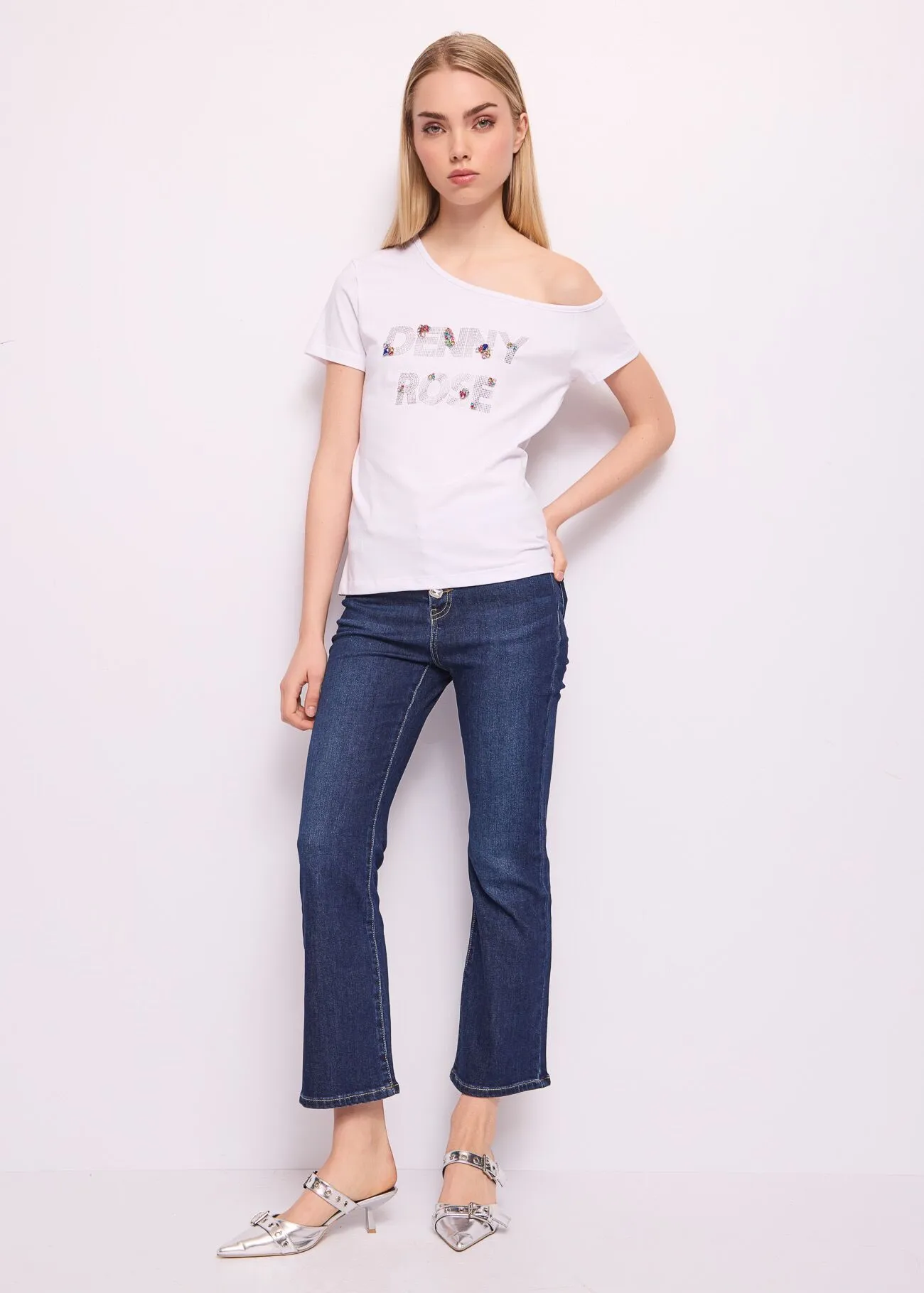 Jeans flare con bottoni