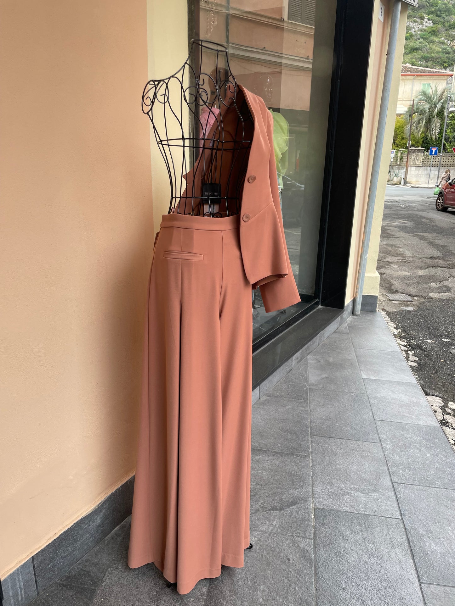 Tailleur giacca e pantalone
