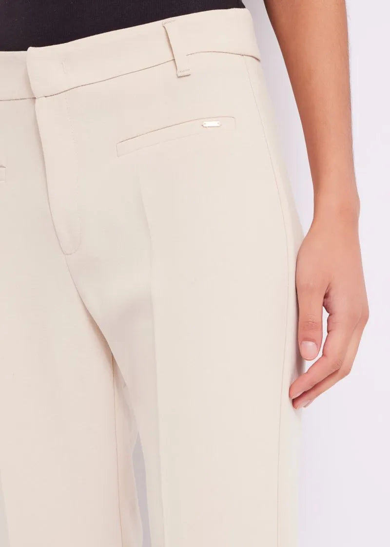 Pantaloni cropped