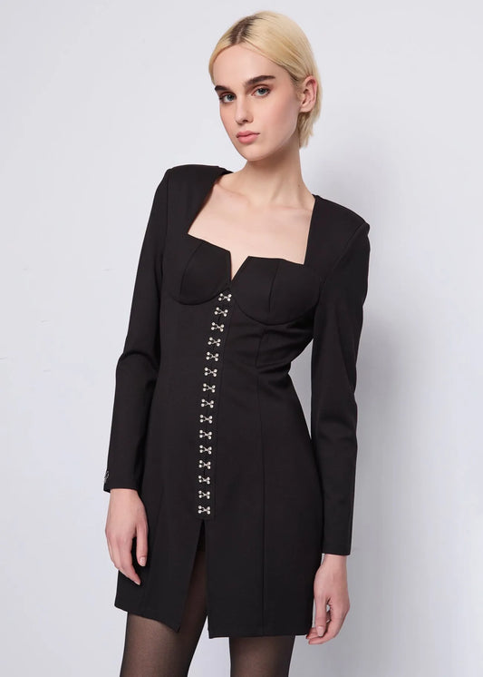 Abito nero tubino con ganci e strass