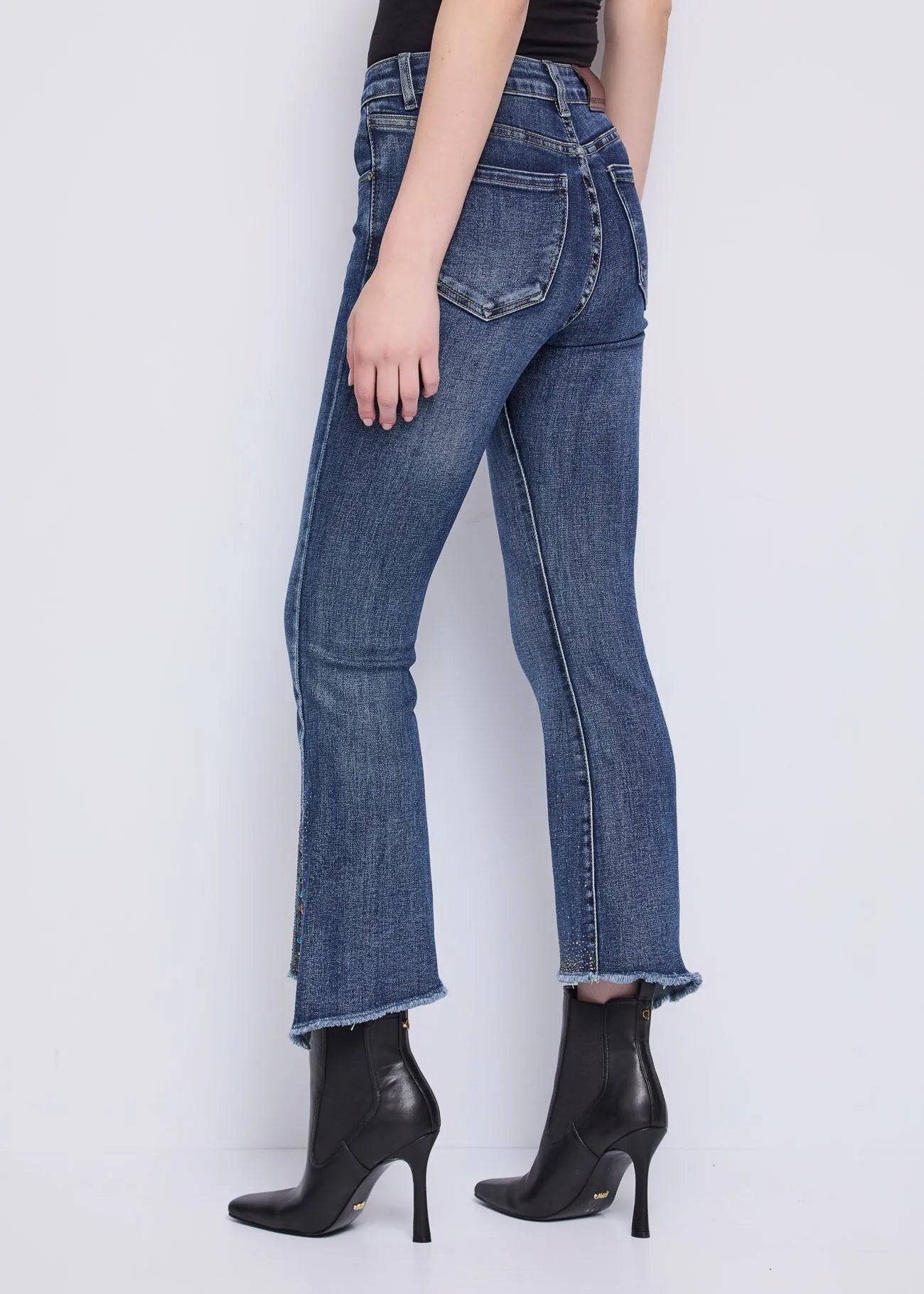 Jeans a zampa in cotone con strass