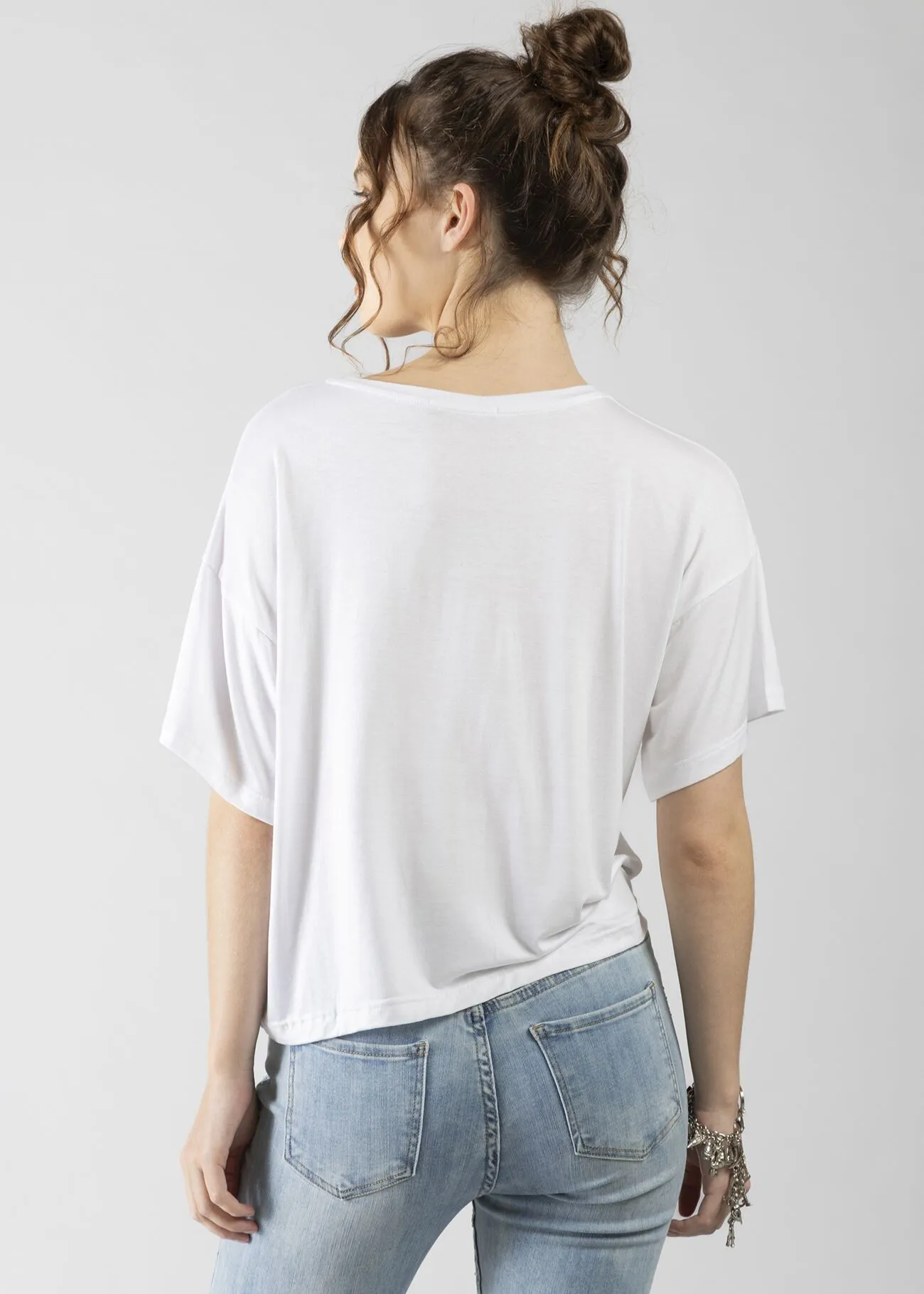 T-SHIRT LOGO OVER WHITE