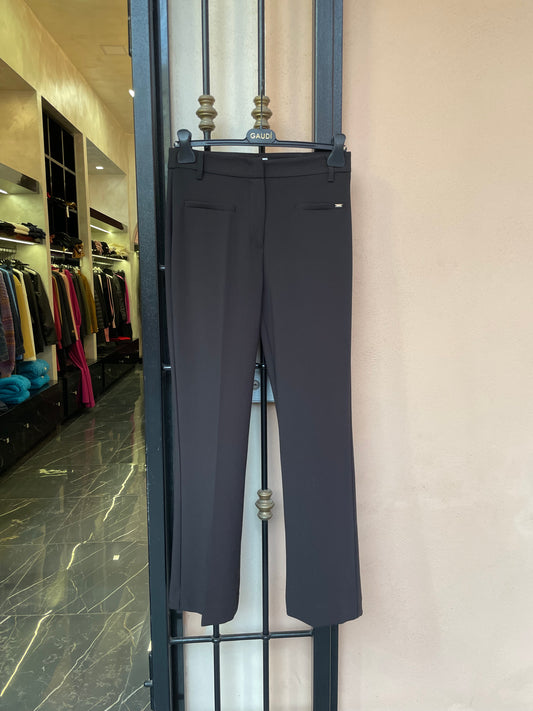 Pantaloni cropped