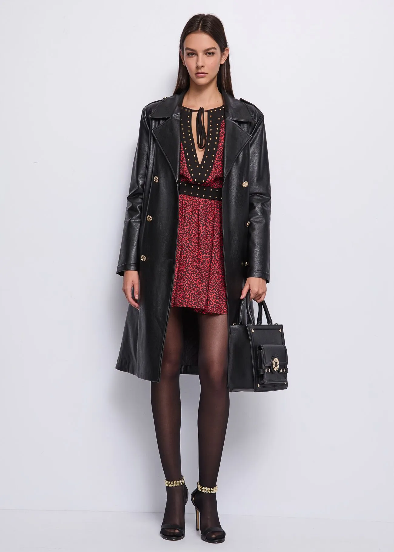 Cappotto nero in similpelle