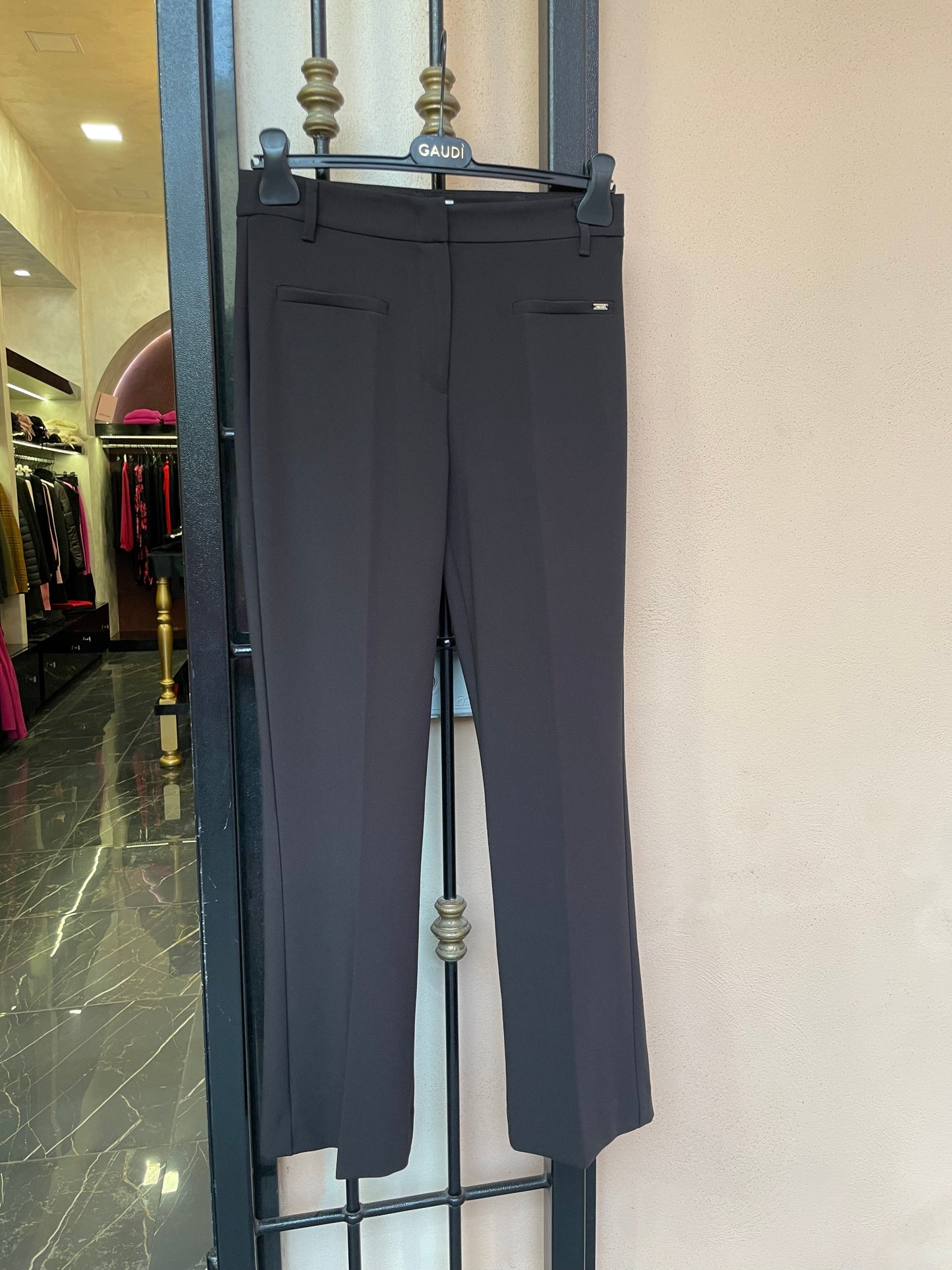 Pantaloni cropped