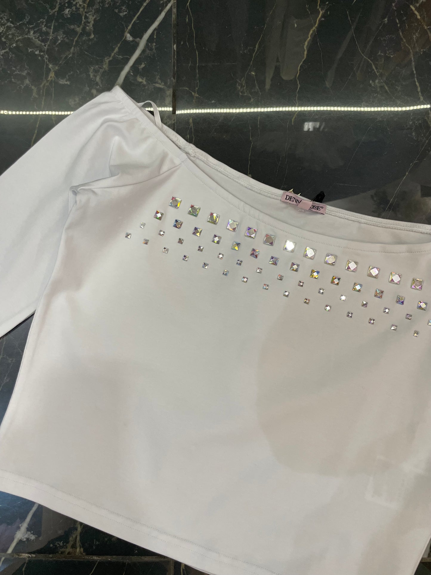 T-shirt in cotone con strass