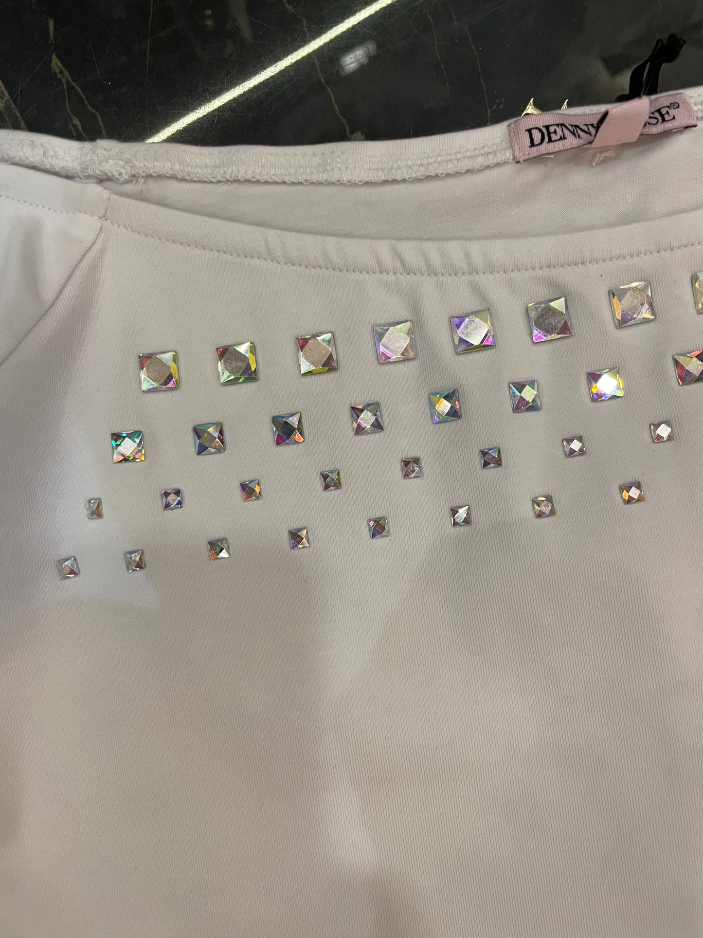 T-shirt in cotone con strass