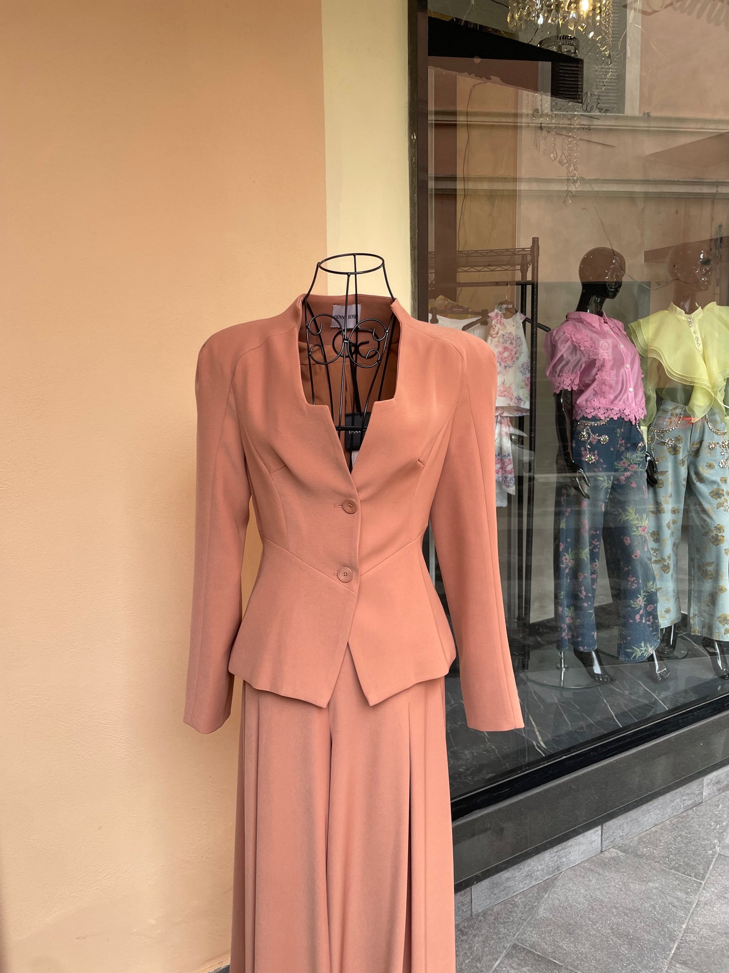 Tailleur giacca e pantalone