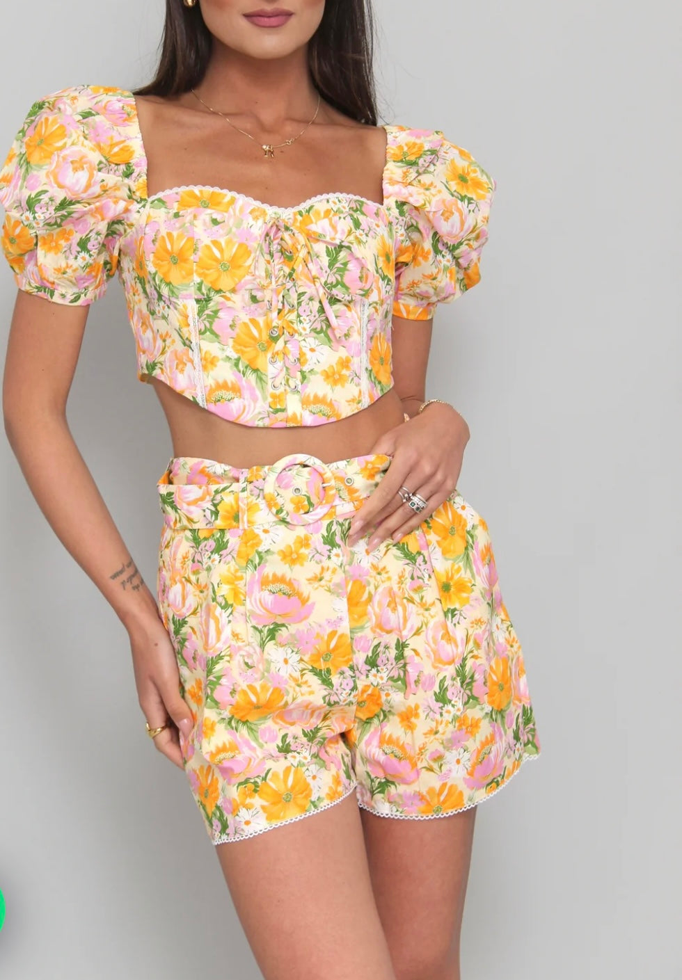 Shorts floreale