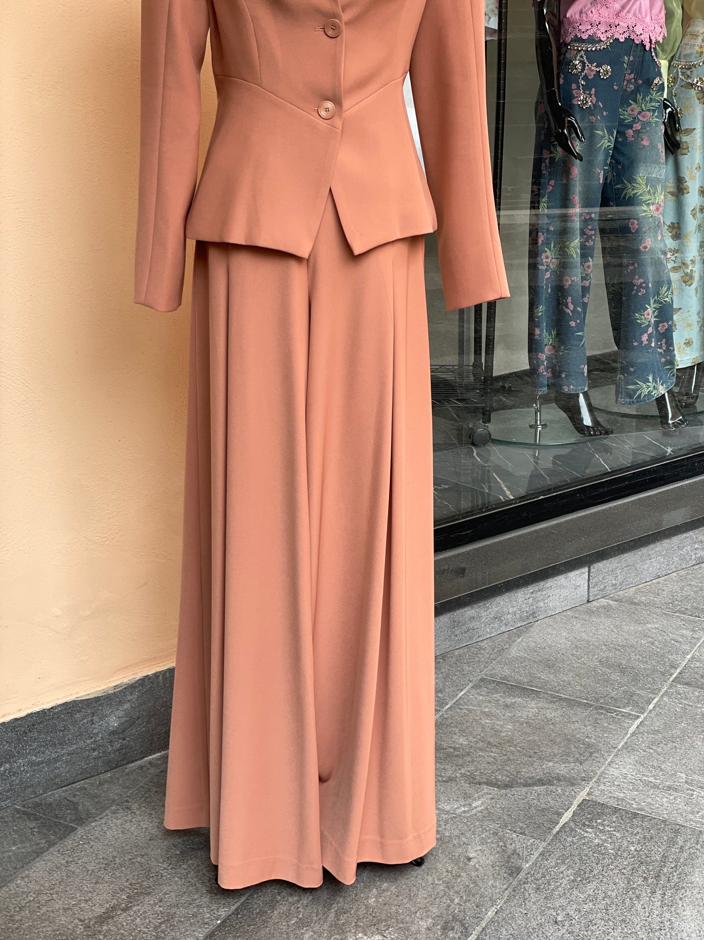 Tailleur giacca e pantalone