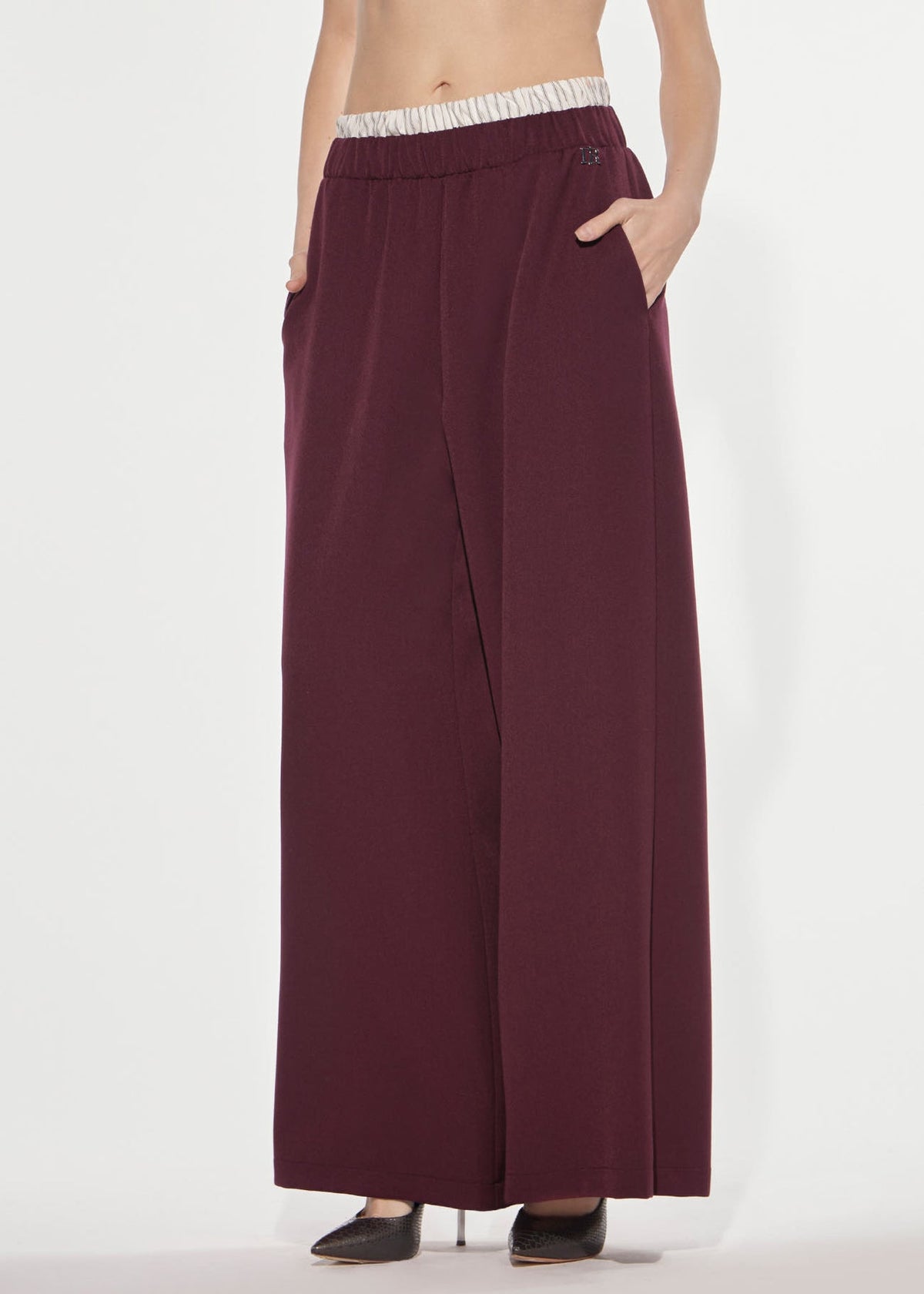 PANTALONI LUNGHI COLORE ROSSO VINO