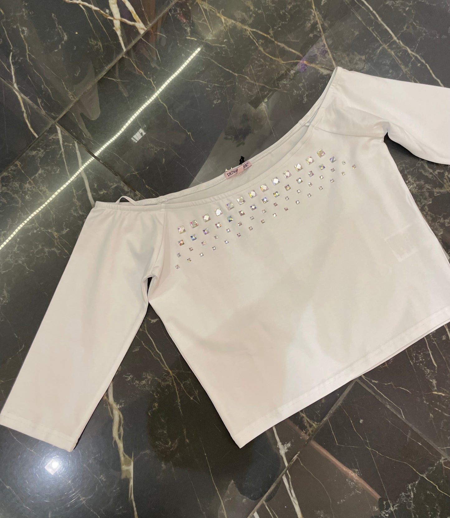 T-shirt in cotone con strass