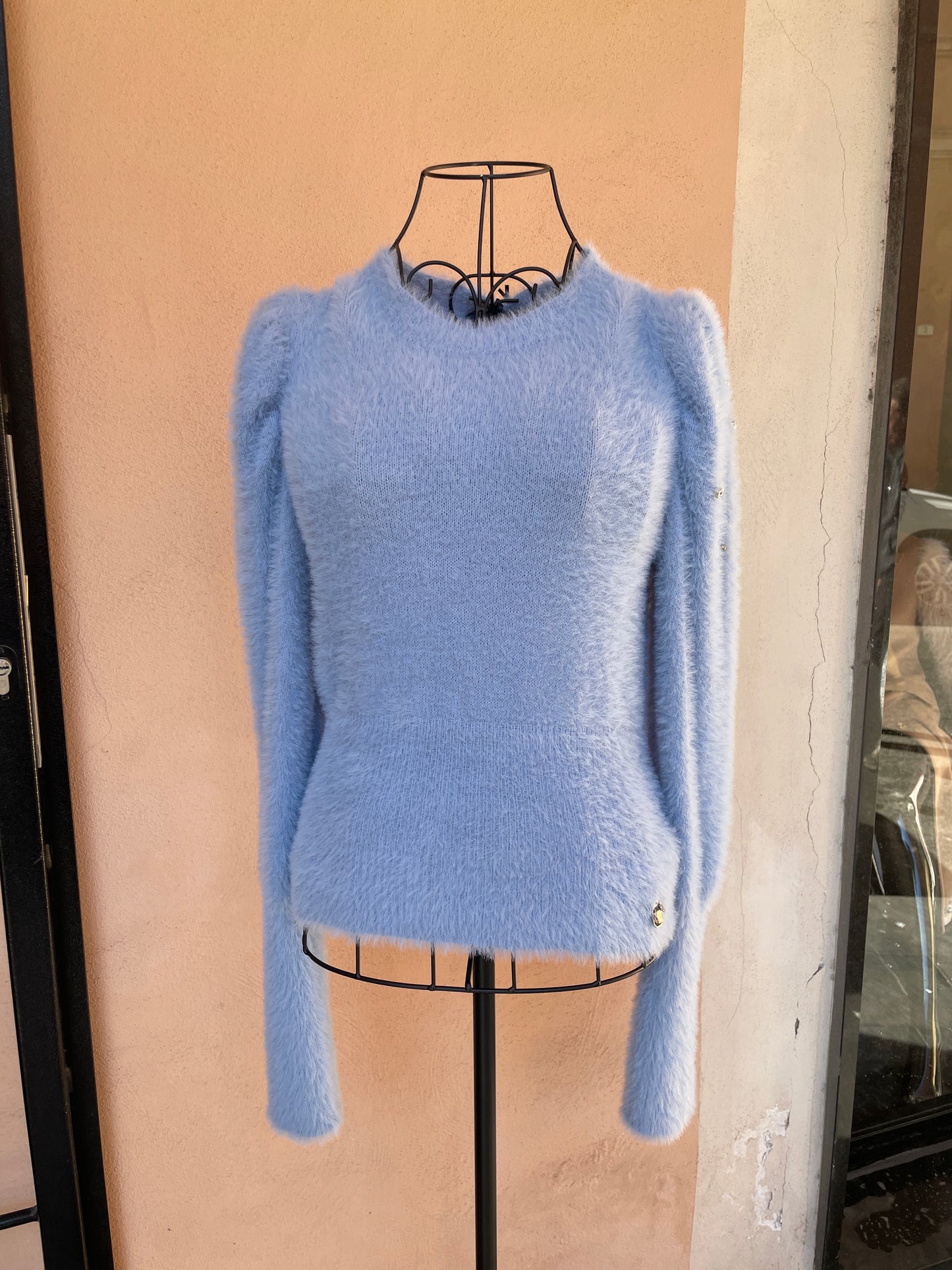 Maglione con borchie e strass