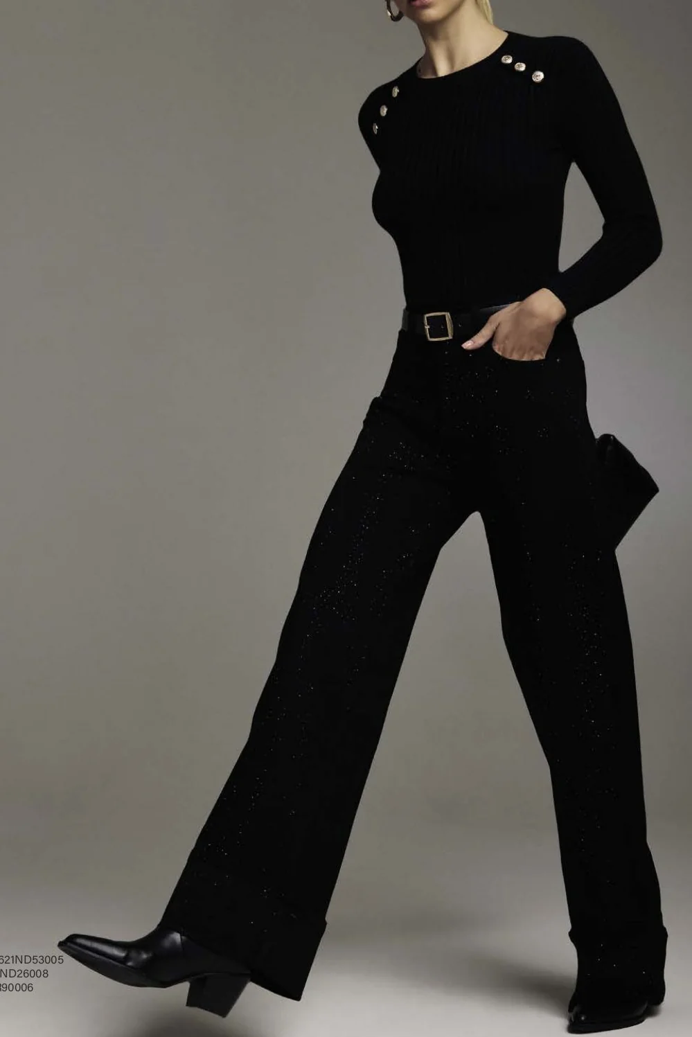 Maglione nero a costine