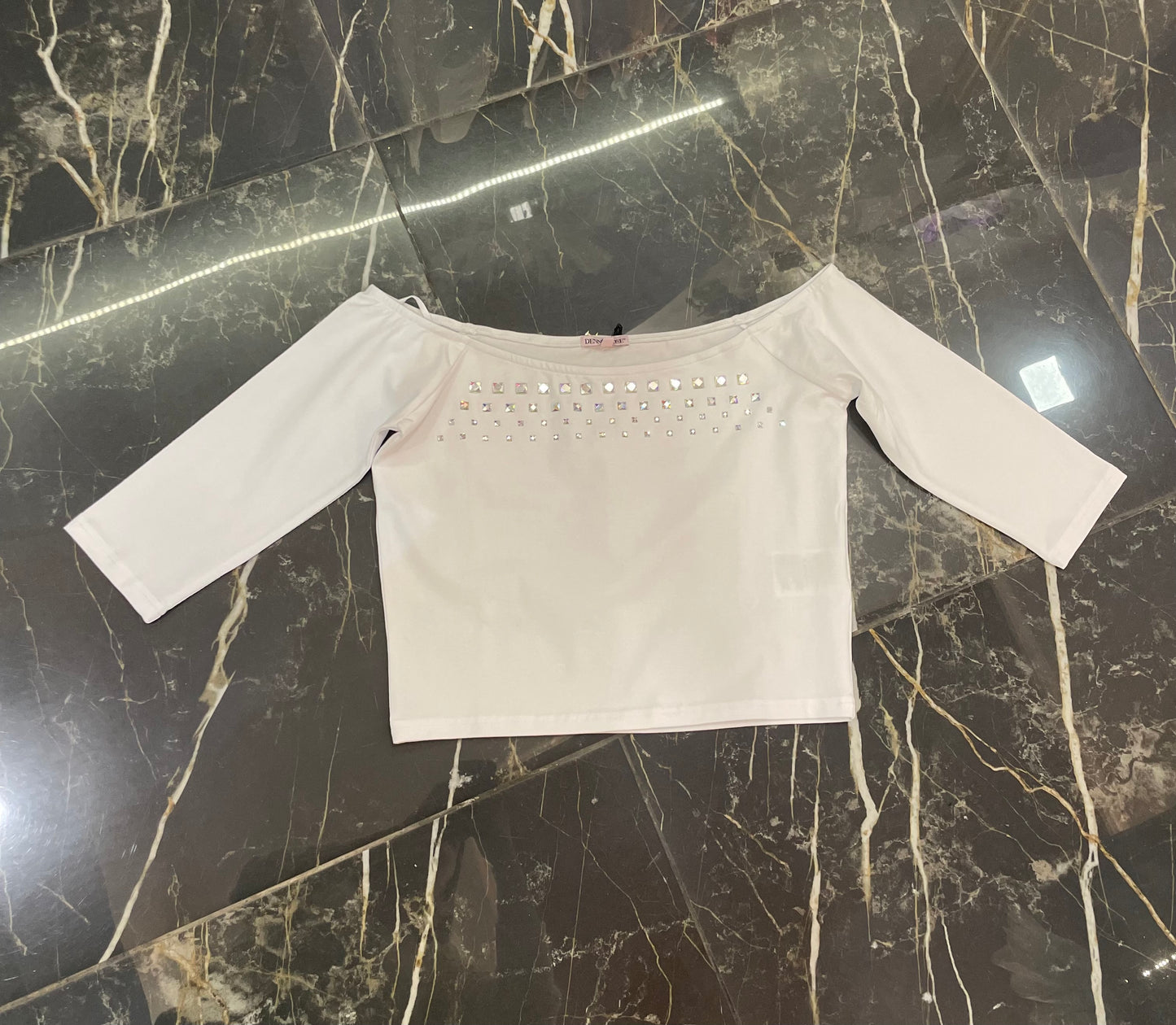 T-shirt in cotone con strass