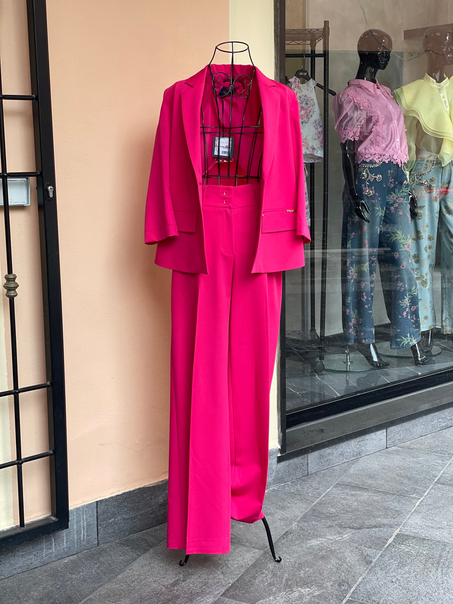 Tailleur giacca e pantalone